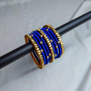 কুন্দনের হ্যান্ডমেড চূড়ি