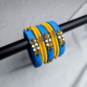 কুন্দনের হ্যান্ডমেড চূড়ি