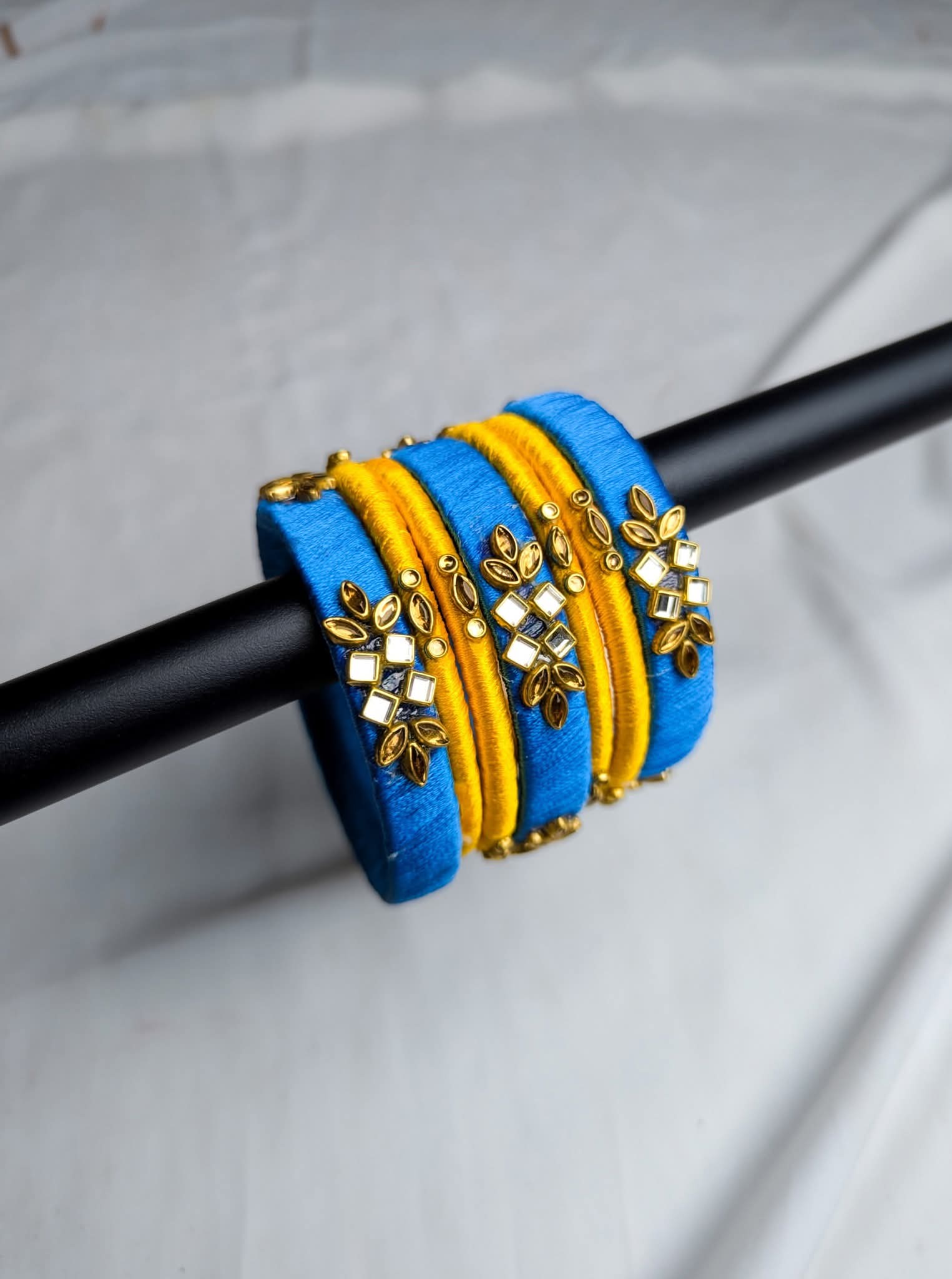 কুন্দনের হ্যান্ডমেড চূড়ি কুন্দনের হ্যান্ডমেড চূড়ি