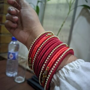 কুন্দনের হ্যান্ডমেড চূড়ি